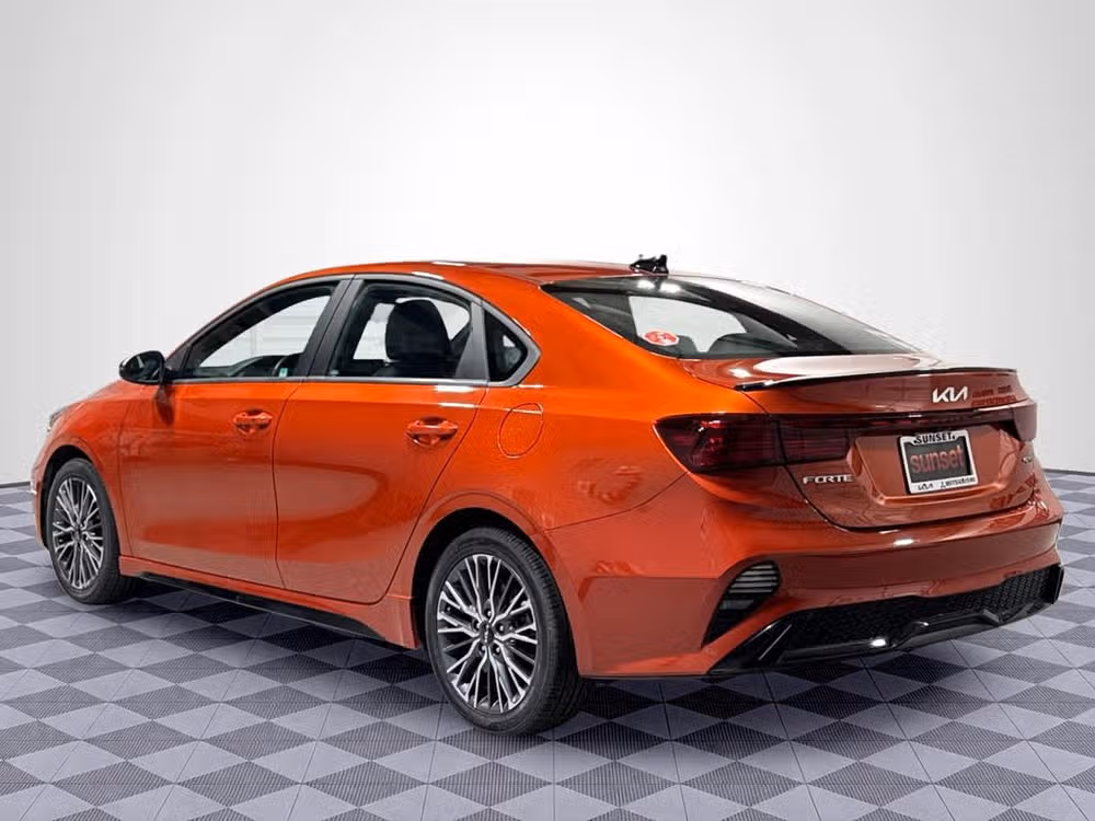 2023 Kia Forte GT-Line Image 8