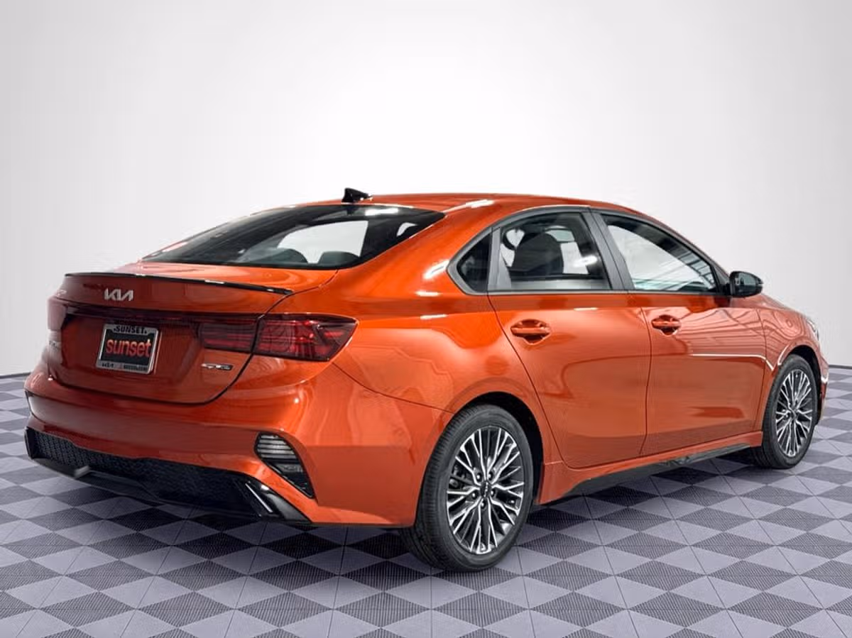 2023 Kia Forte GT-Line Image 3