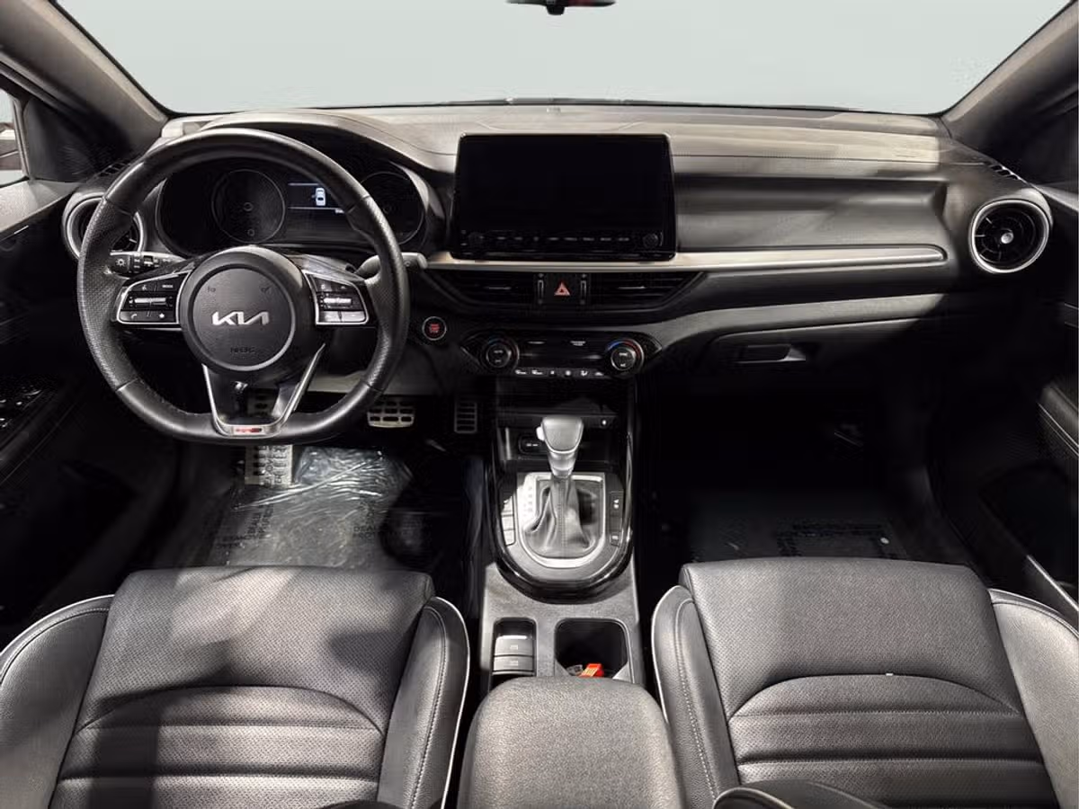 2023 Kia Forte GT-Line Image 5