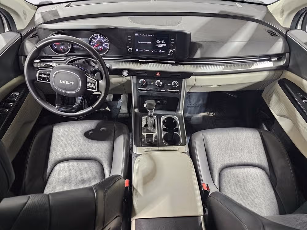 2024 Kia Carnival LX Passenger Lower Image 3