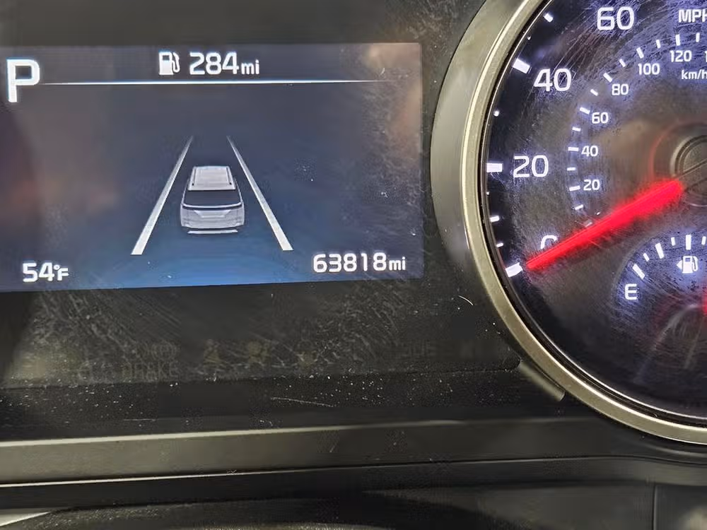 2024 Kia Carnival LX Passenger Image 27