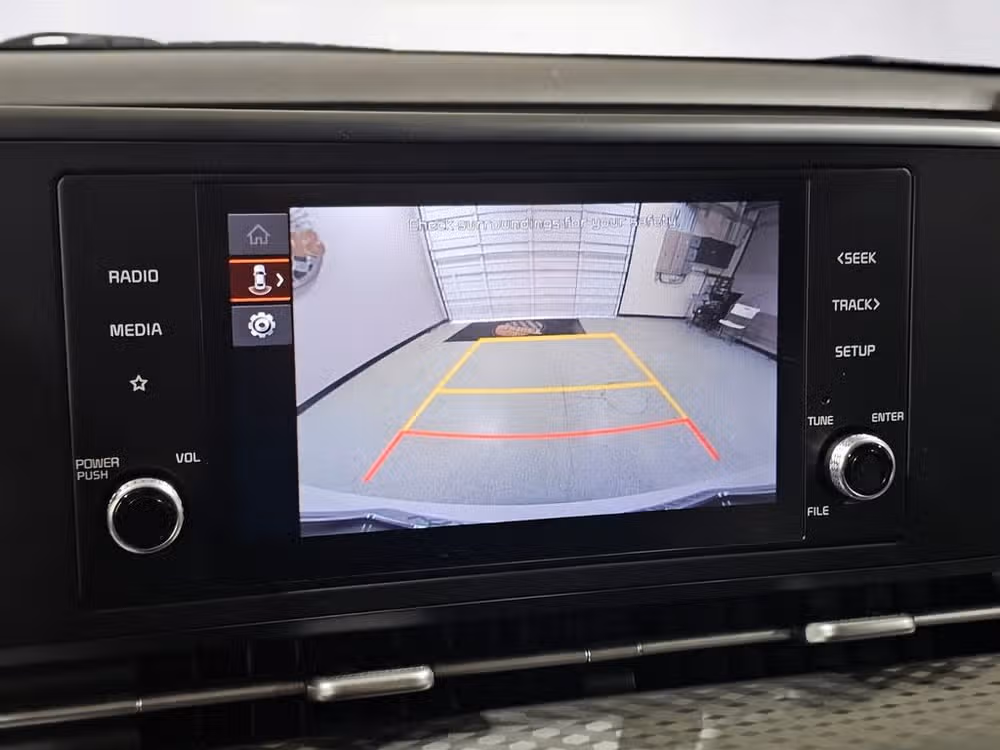 2024 Kia Carnival LX Passenger Image 29