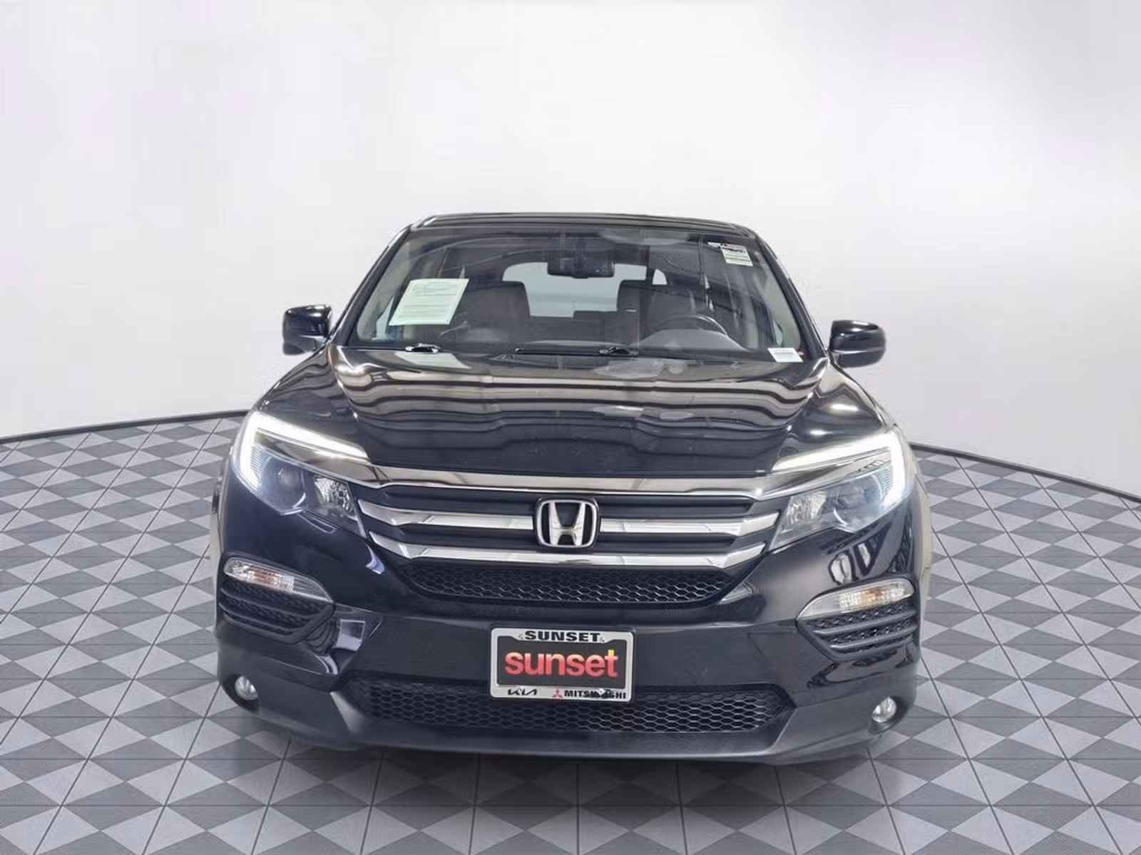 2017 Honda Pilot EX-L Upper Image 2
