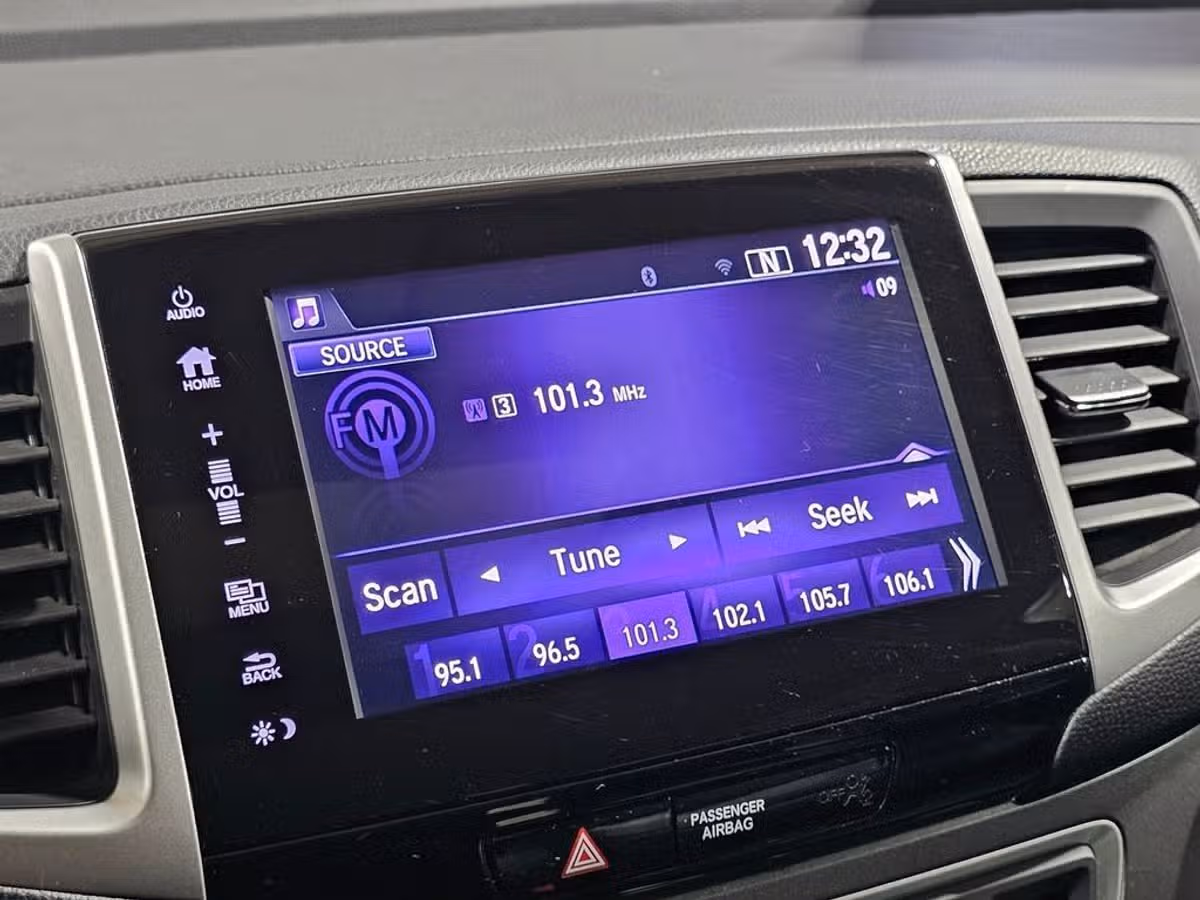 2017 Honda Pilot EX-L Image 28