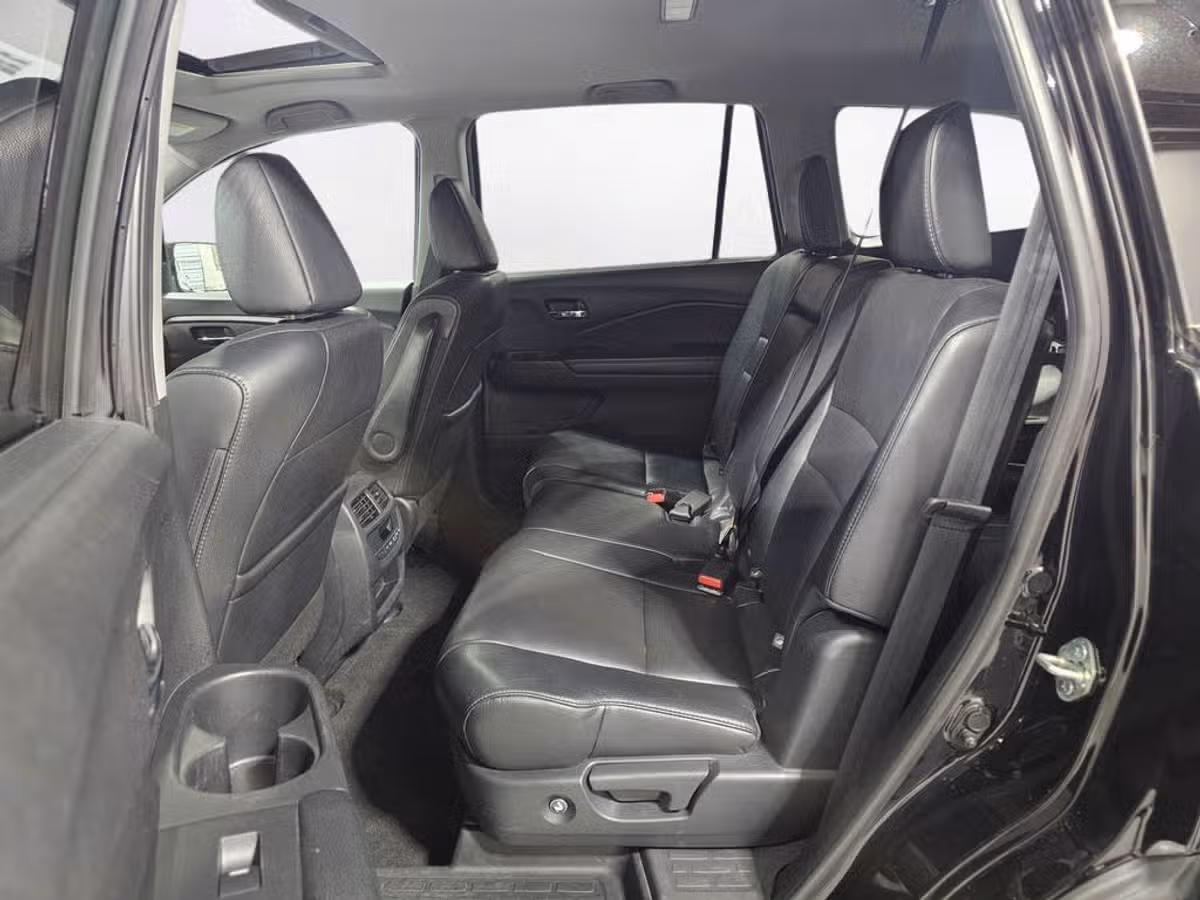 2017 Honda Pilot EX-L Image 18