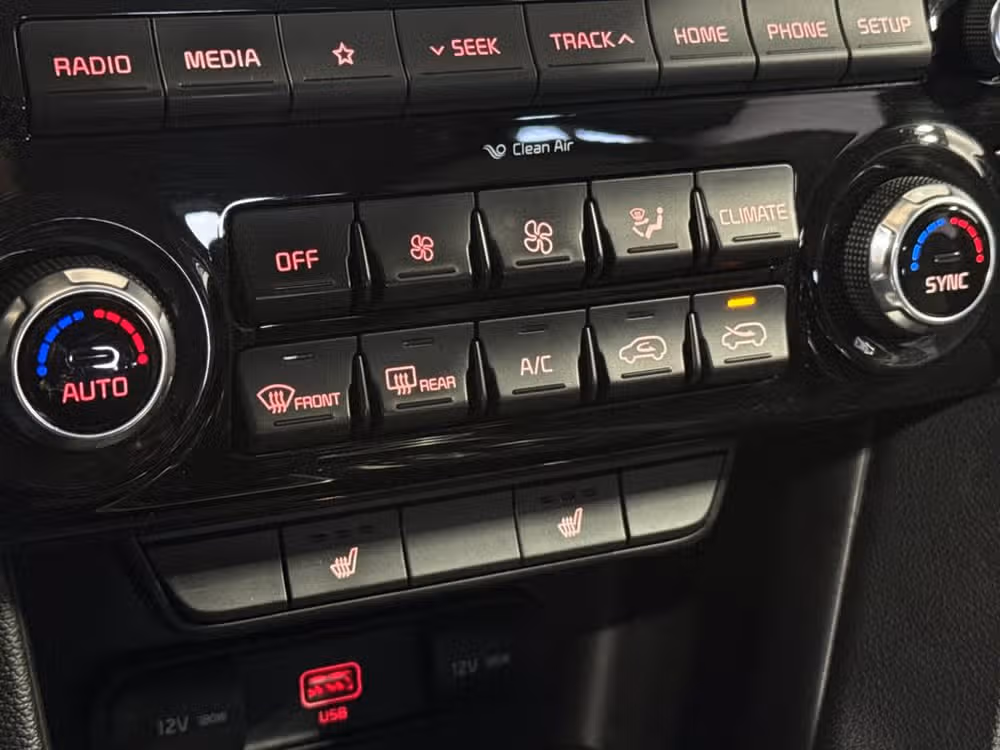 2020 Kia Sportage EX Image 18
