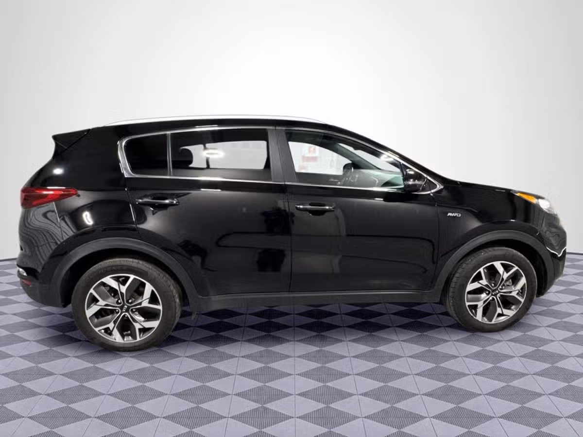 2020 Kia Sportage EX Image 2