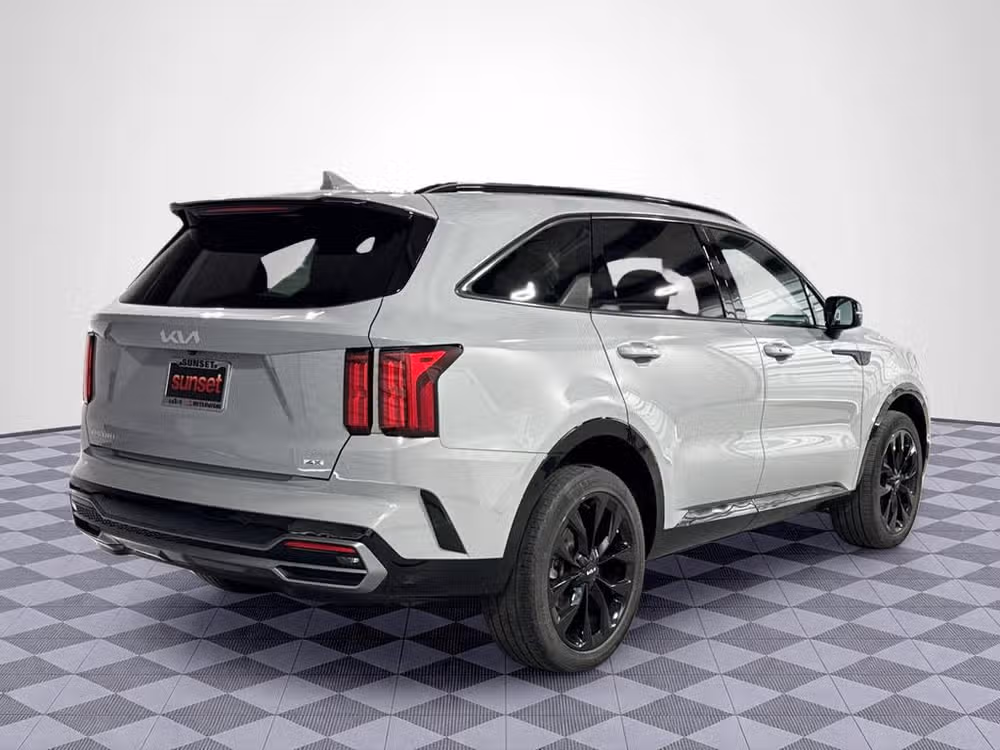 2023 Kia Sorento SX Image 3