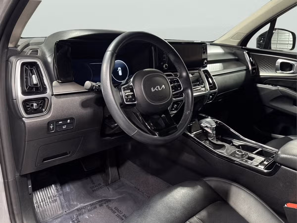 2023 Kia Sorento SX Image 16