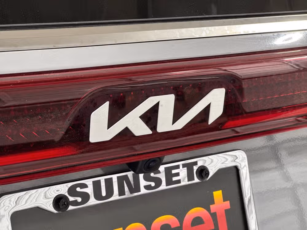 2024 Kia Carnival SX Prestige Image 13