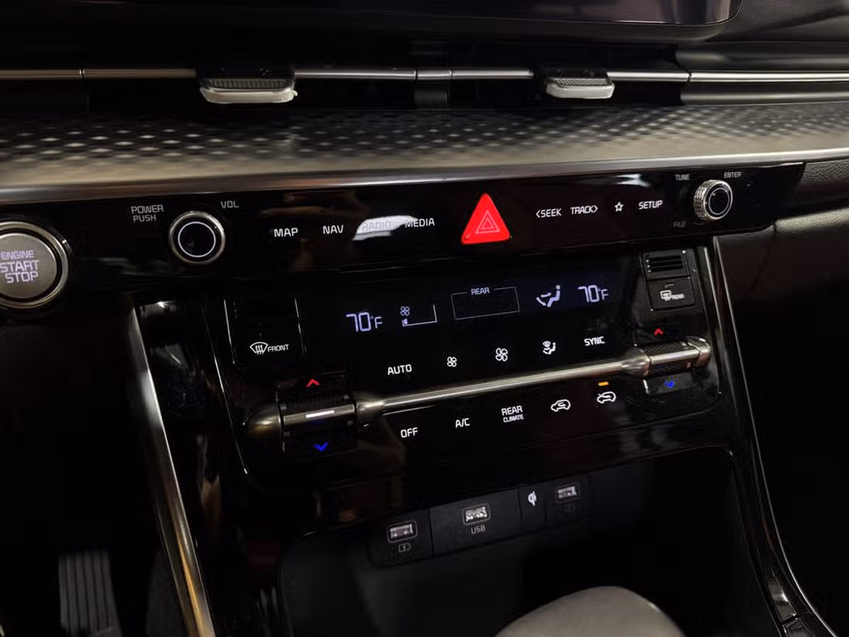 2024 Kia Carnival SX Prestige Image 27