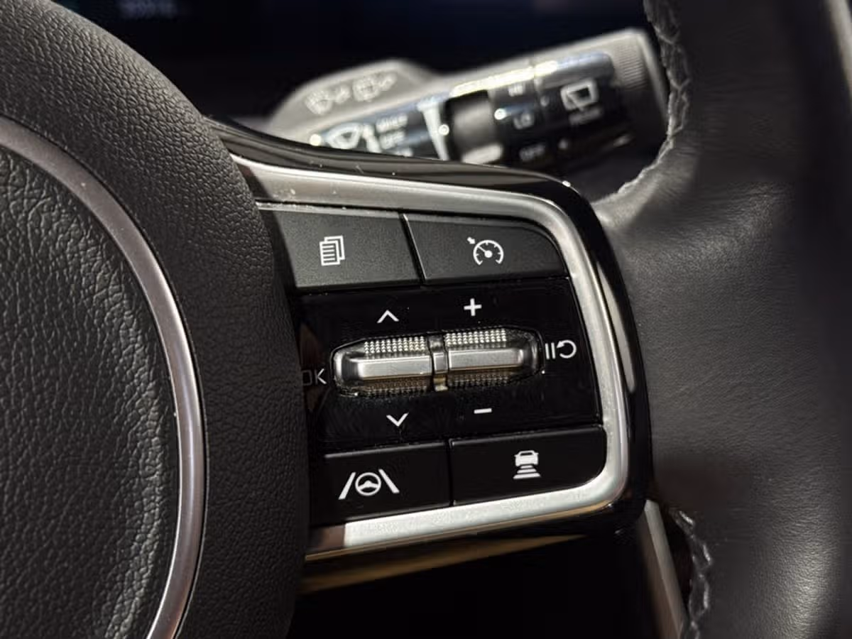 2024 Kia Carnival SX Prestige Image 22