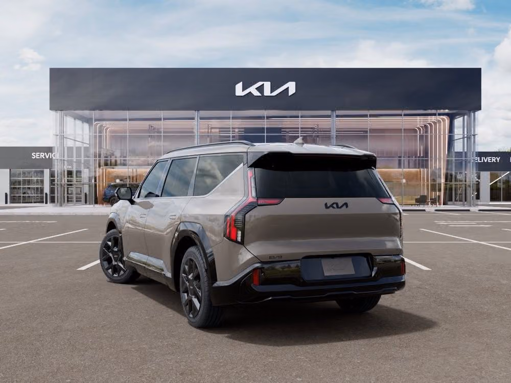 2026 Kia EV9 Land Image 6