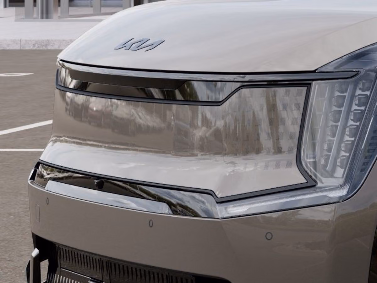 2026 Kia EV9 Land Image 13