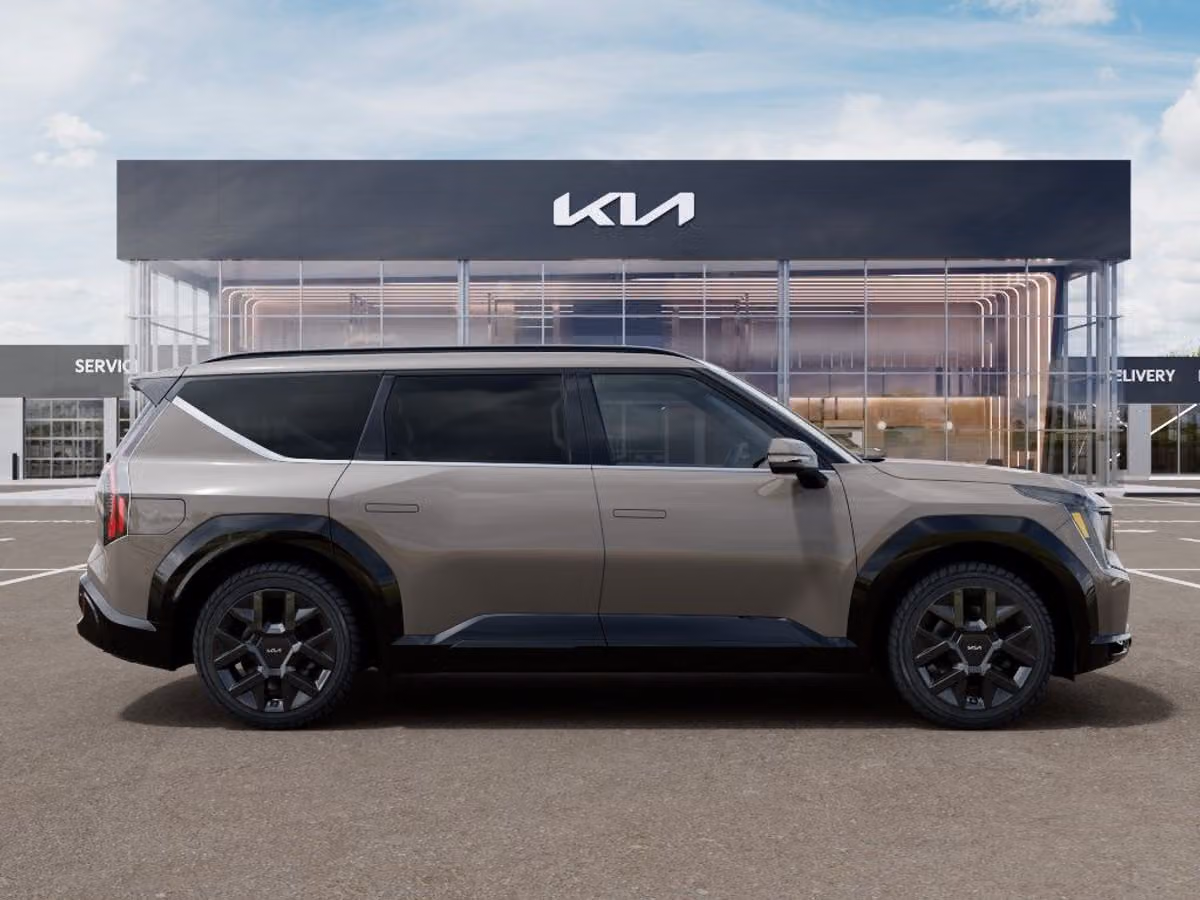 2026 Kia EV9 Land Image 3