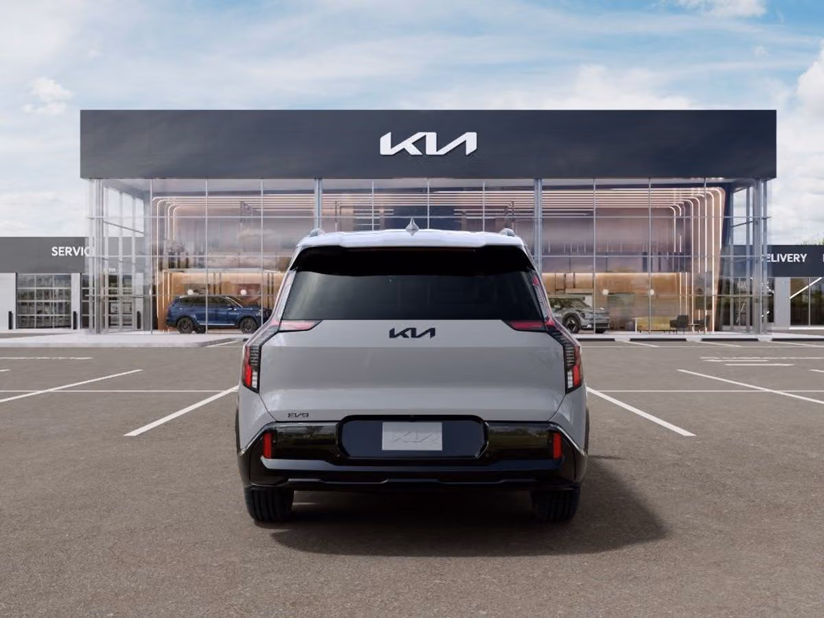 2026 Kia EV9 Land Image 5