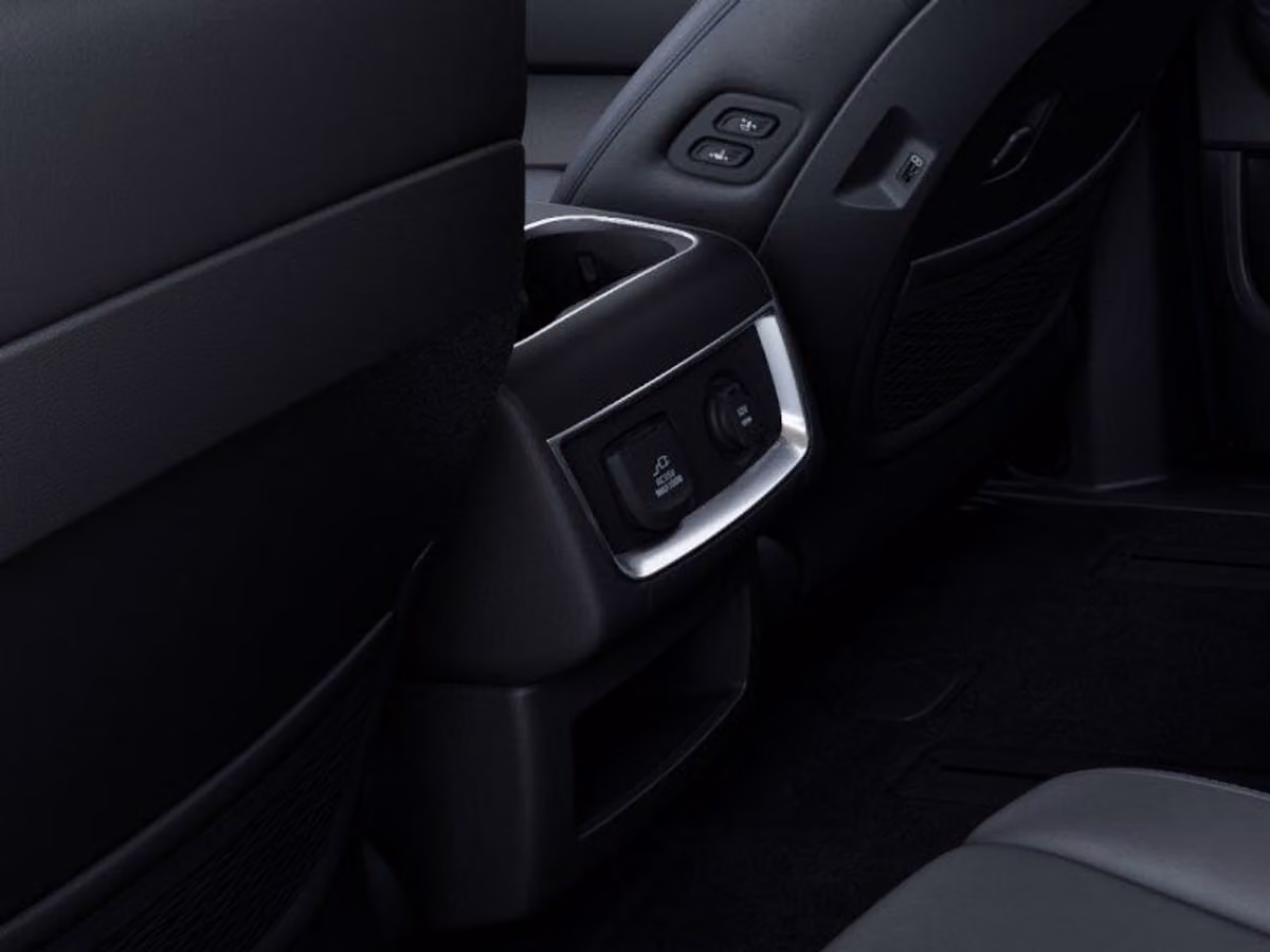 2027 Kia Carnival Hybrid SX Passenger Image 29