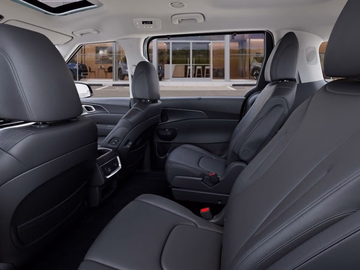 2027 Kia Carnival Hybrid SX Passenger Image 21