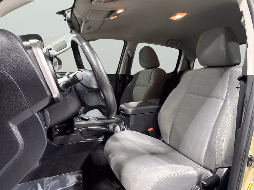 2017 Toyota Tacoma SR5 V6 Double Cab Image 4