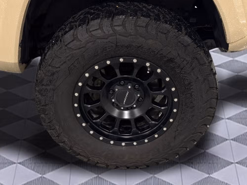2017 Toyota Tacoma SR5 V6 Double Cab Image 11