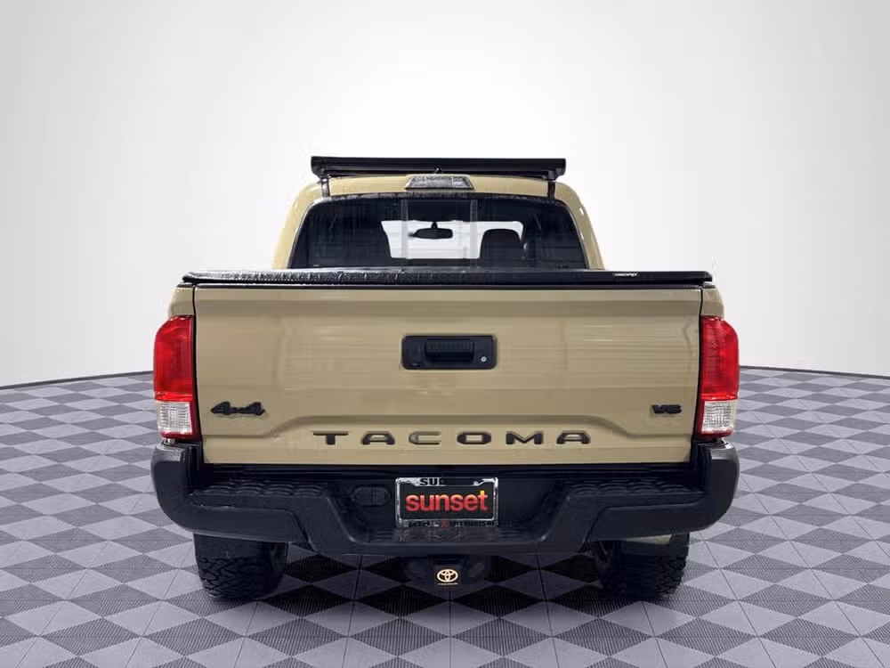 2017 Toyota Tacoma SR5 V6 Double Cab Image 6
