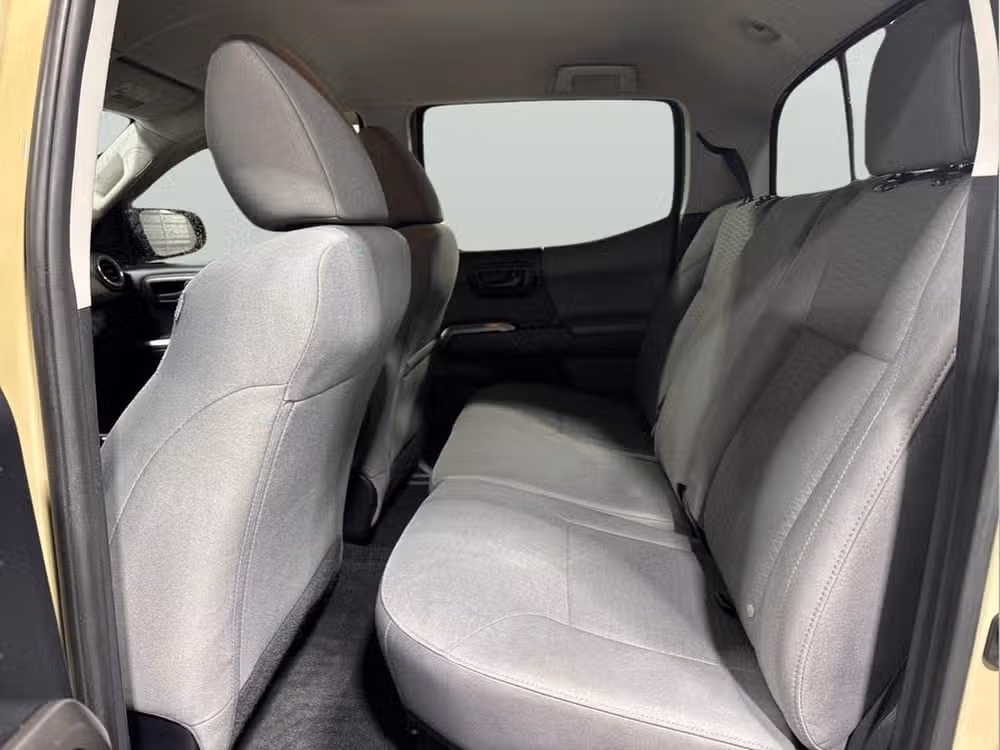2017 Toyota Tacoma SR5 V6 Double Cab Image 15
