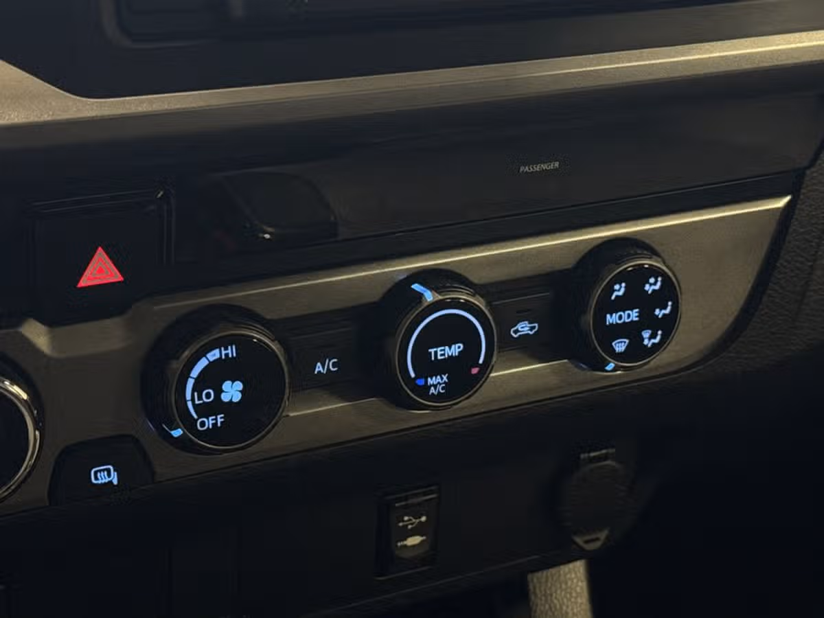 2017 Toyota Tacoma SR5 V6 Double Cab Image 20