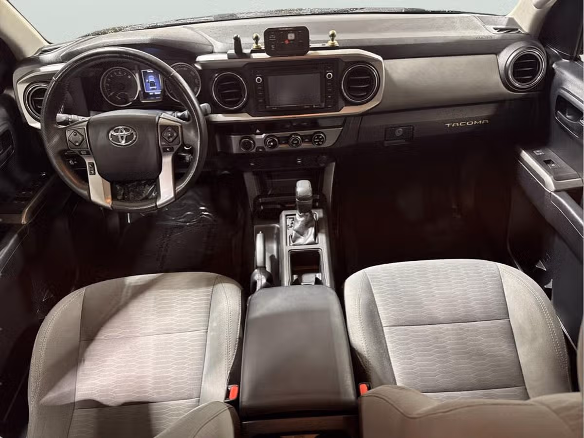 2017 Toyota Tacoma SR5 V6 Double Cab Image 5