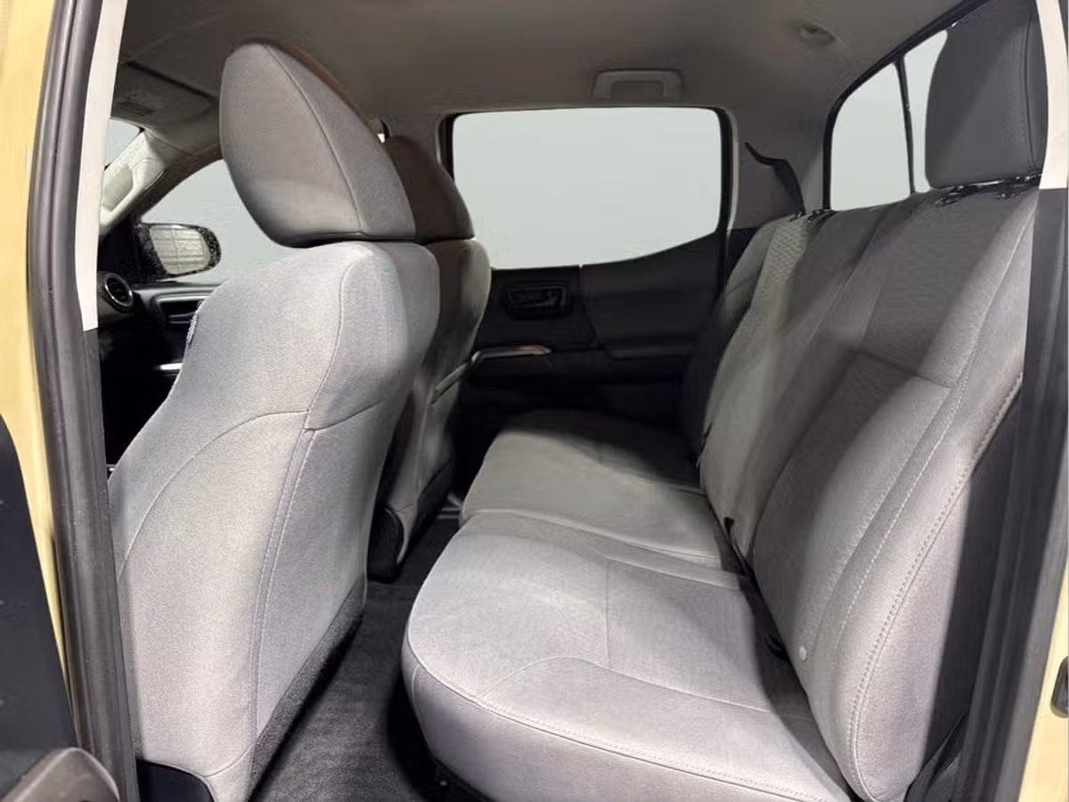 2017 Toyota Tacoma SR5 V6 Double Cab Image 15