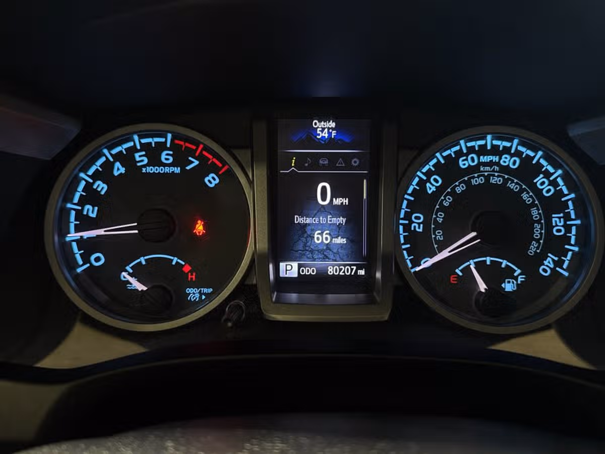 2017 Toyota Tacoma SR5 V6 Double Cab Image 21