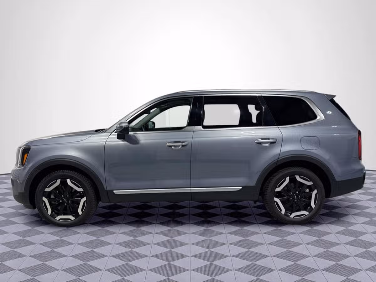 2023 Kia Telluride S Image 9