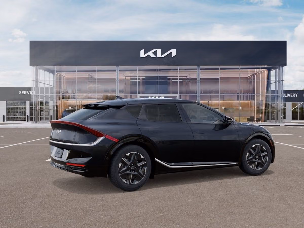 2026 Kia EV6 Wind Crossover Image 4