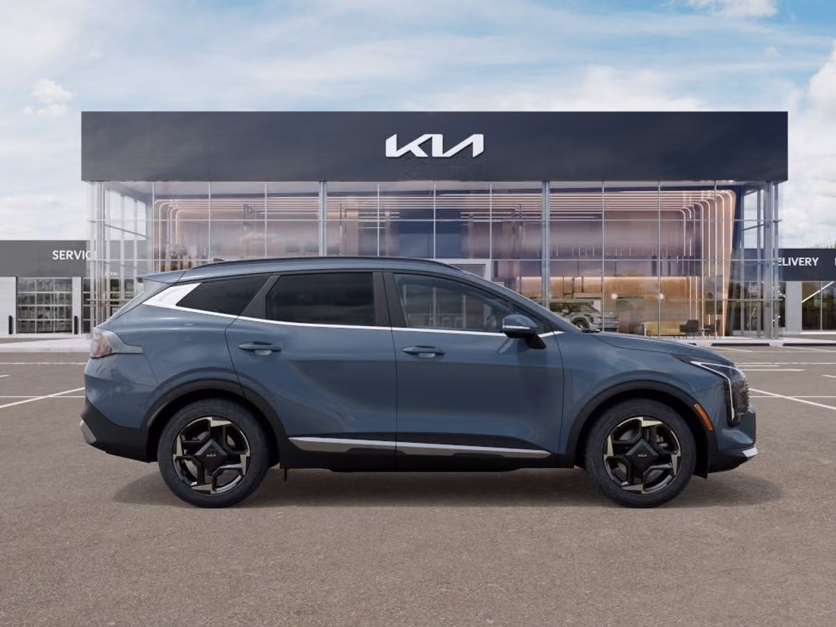 2027 Kia Sportage Hybrid EX Image 3
