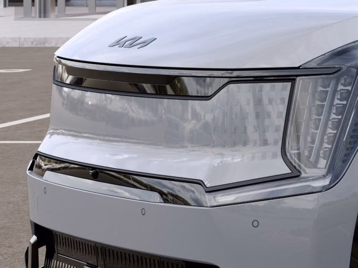 2026 Kia EV9 Land Image 13