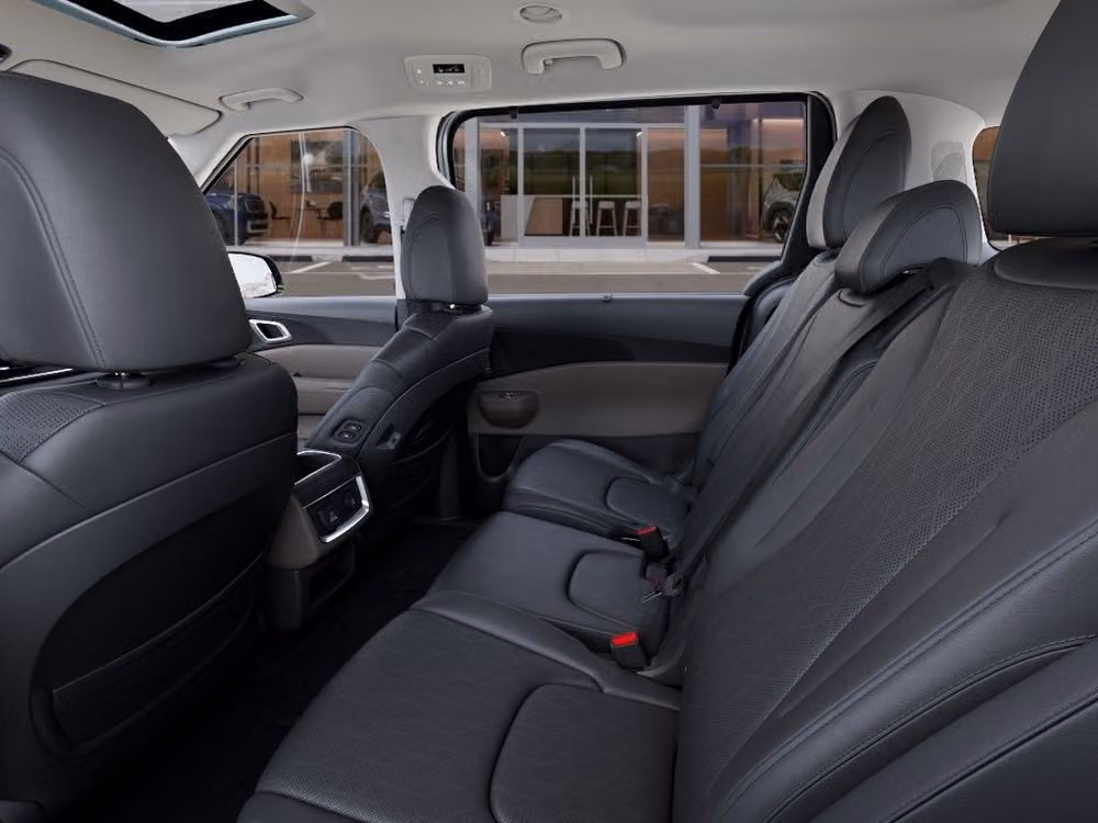 2027 Kia Carnival Hybrid SX Passenger Image 21