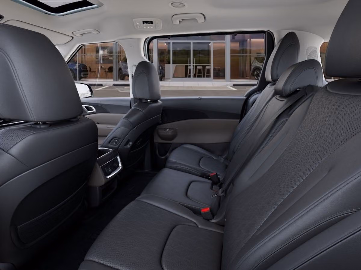 2027 Kia Carnival Hybrid SX Passenger Image 21