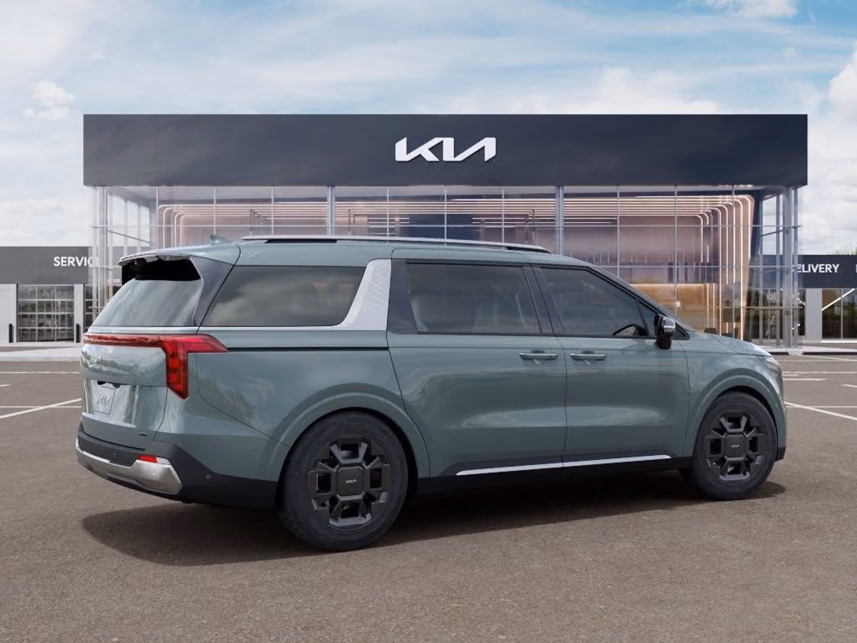 2027 Kia Carnival Hybrid SX Passenger Image 4