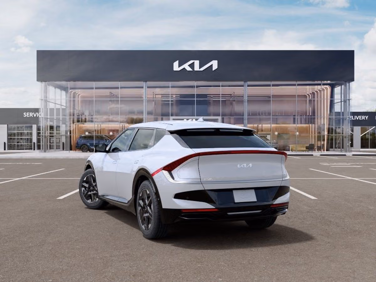 2026 Kia EV6 Wind Crossover Image 5