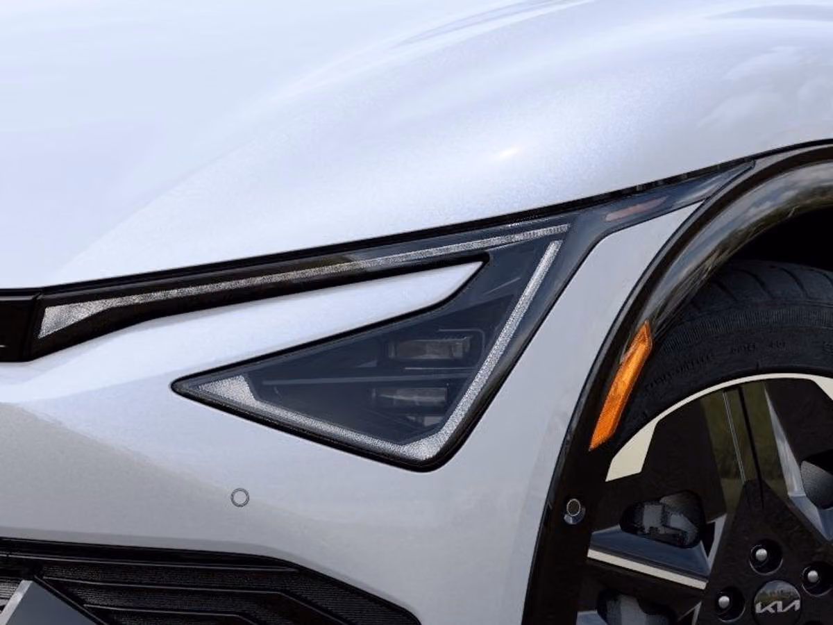2026 Kia EV6 Wind Crossover Image 10