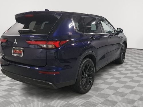 2022 Mitsubishi Outlander Lower Image 1