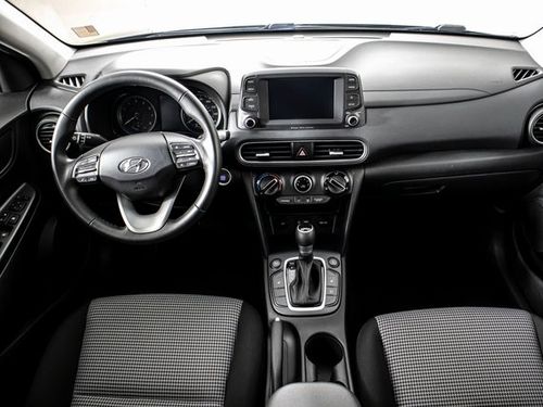2021 Hyundai KONA SEL Lower Image 3
