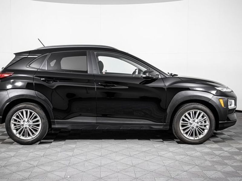 2021 Hyundai KONA SEL Upper Image 2