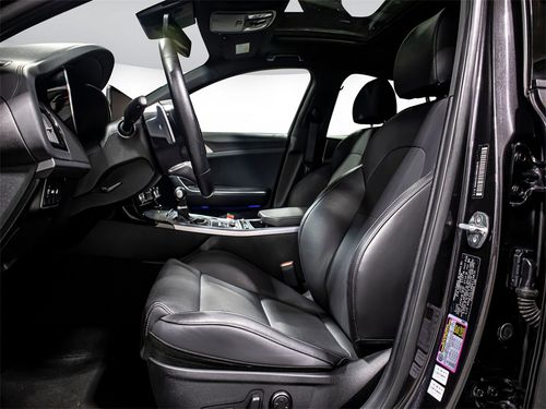 2022 Kia Stinger GT1 Lower Image 2