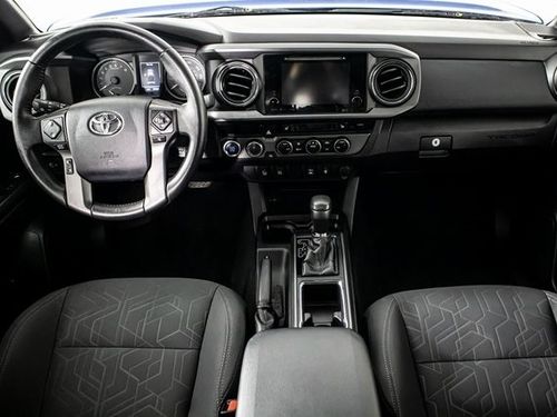 2017 Toyota Tacoma TRD Sport Double Cab Lower Image 3