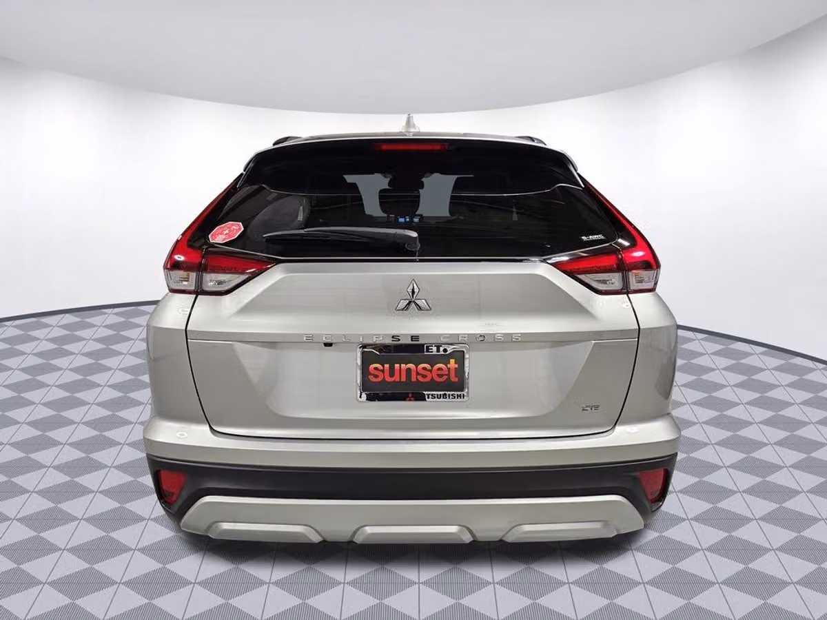 2024 Mitsubishi Eclipse Cross SE Crossover Image 8