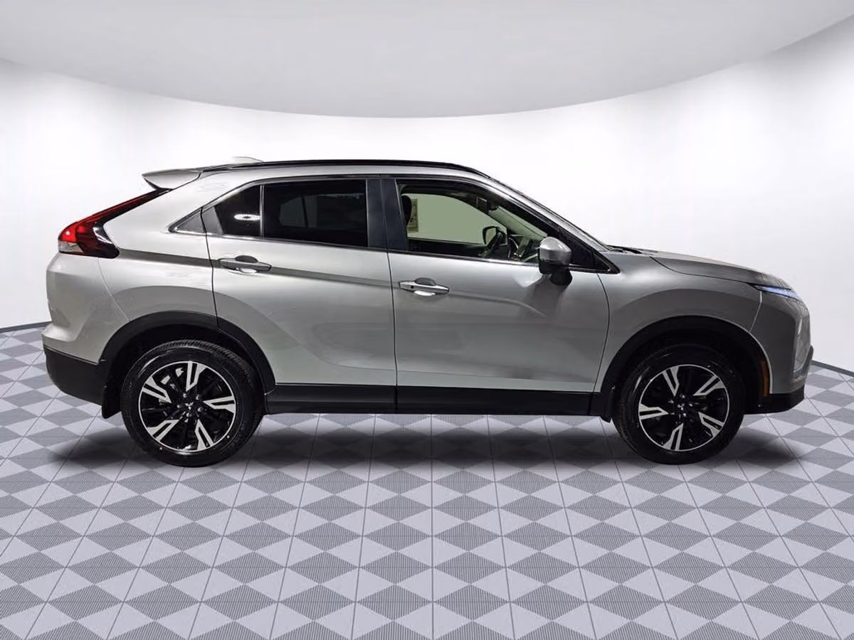 2024 Mitsubishi Eclipse Cross SE Crossover Image 10