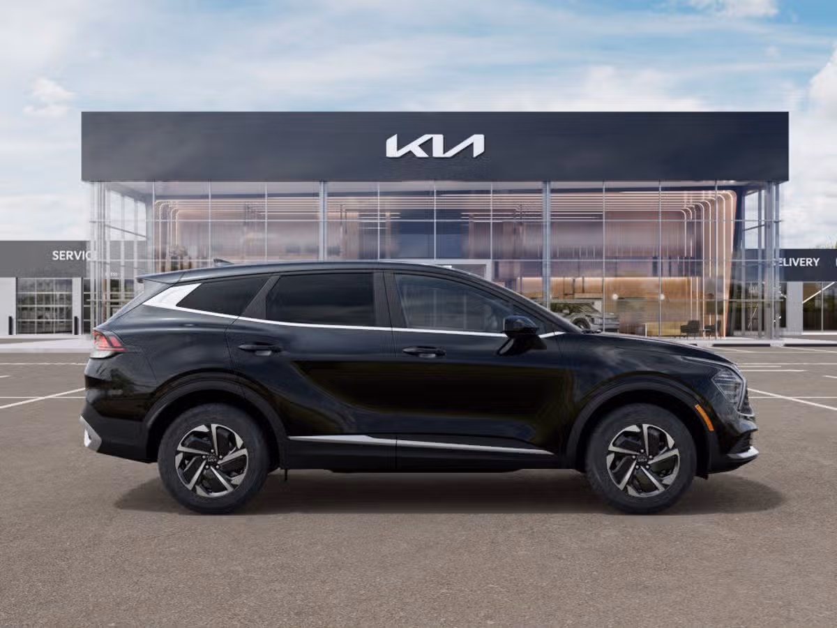 2025 Kia Sportage Hybrid LX Image 2