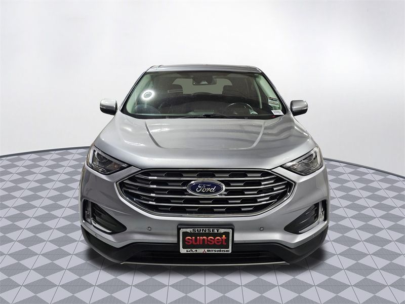 2022 Ford Edge Titanium Upper Image 2