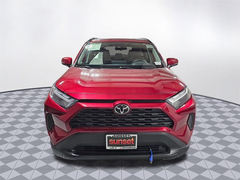2023 Toyota RAV4 XLE Upper Image 2
