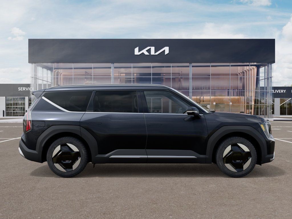 Used 2026 Kia EV9 Wind with VIN 5XYAFFS55TG009497 for sale in Sumner, WA